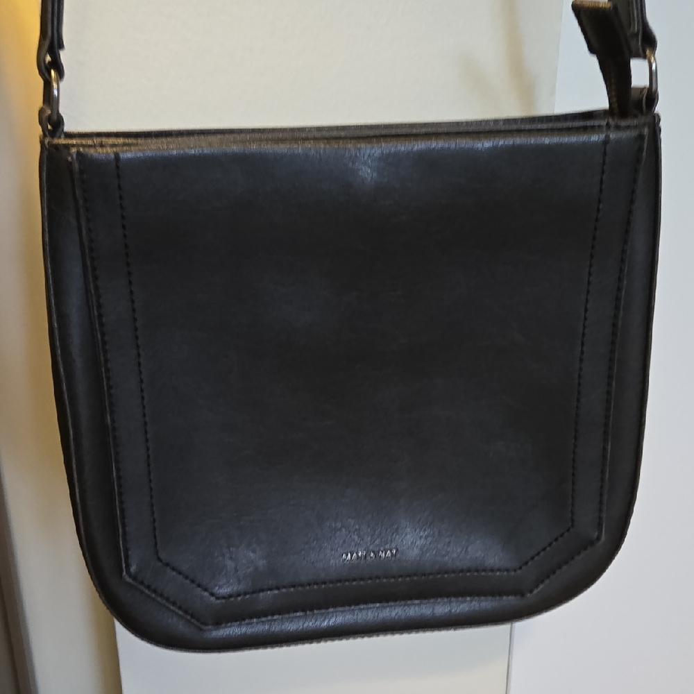 Matt & Nat Sleek Black Shoulder Bag